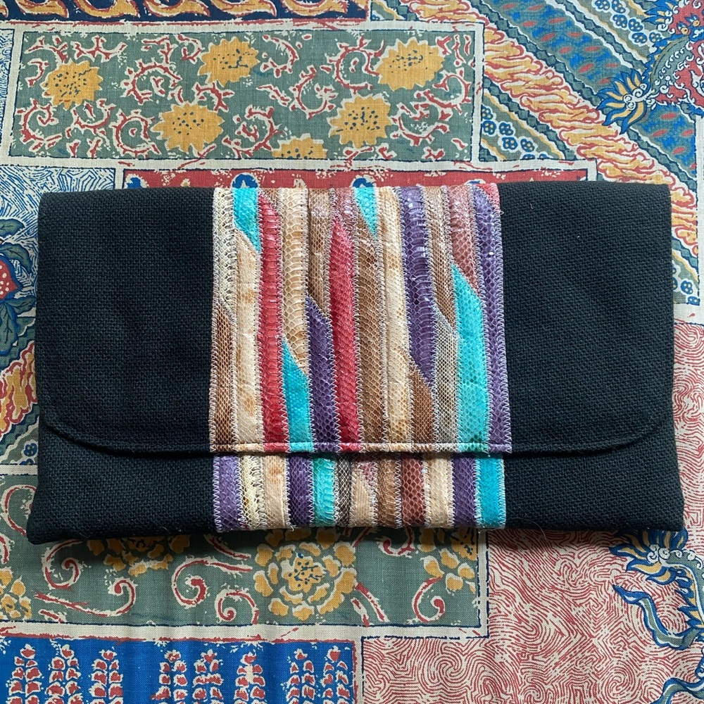 Vintage 33 East Large Woven Clutch